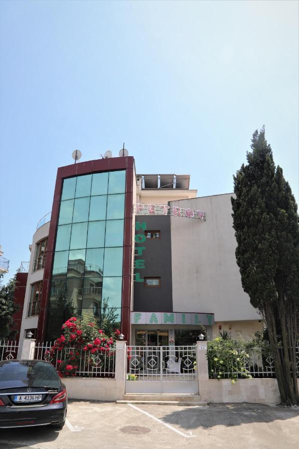 Petrov Family Hotel نيسيبار المظهر الخارجي الصورة