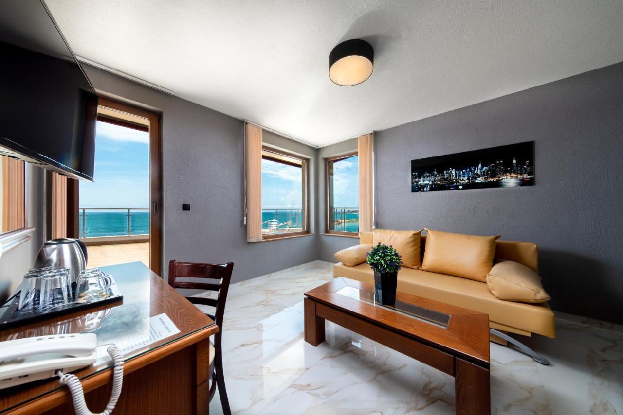 Petrov Family Hotel نيسيبار المظهر الخارجي الصورة