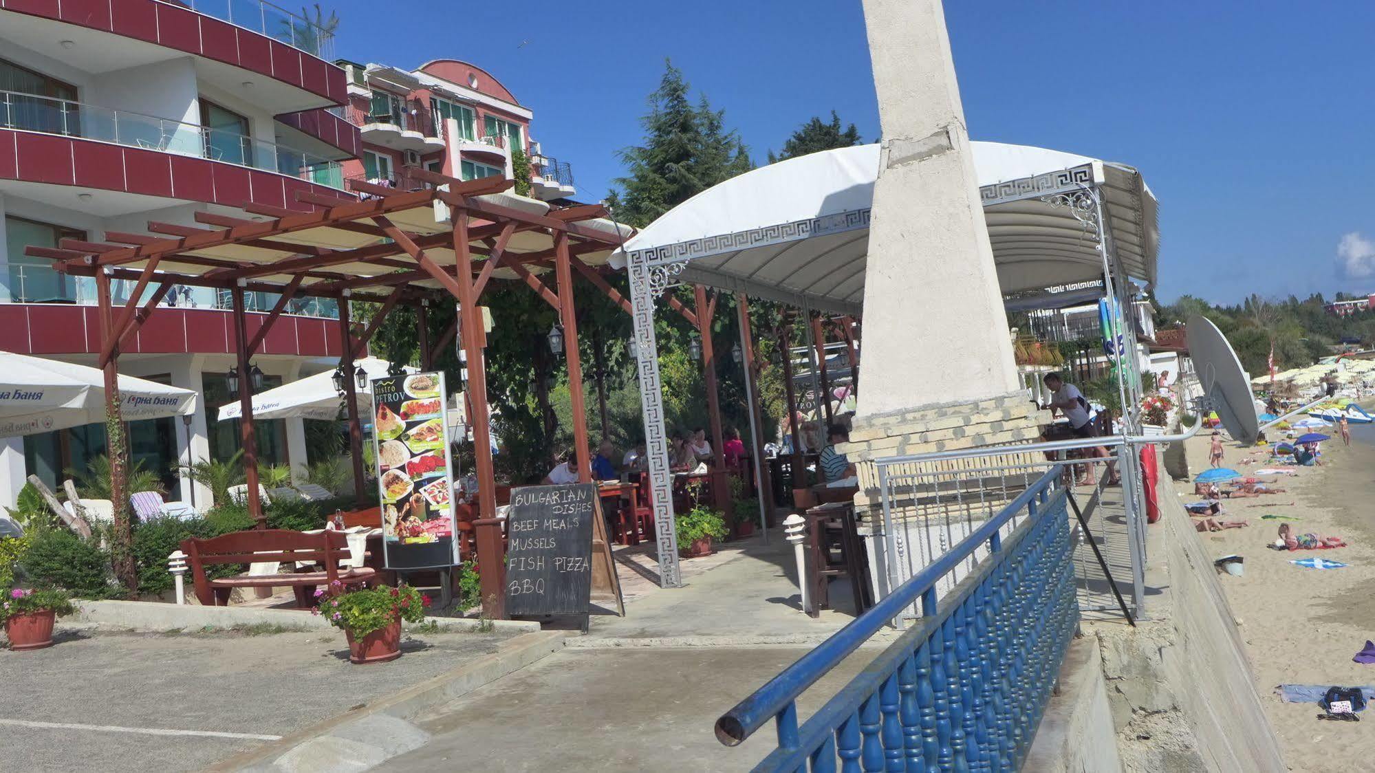 Petrov Family Hotel نيسيبار المظهر الخارجي الصورة