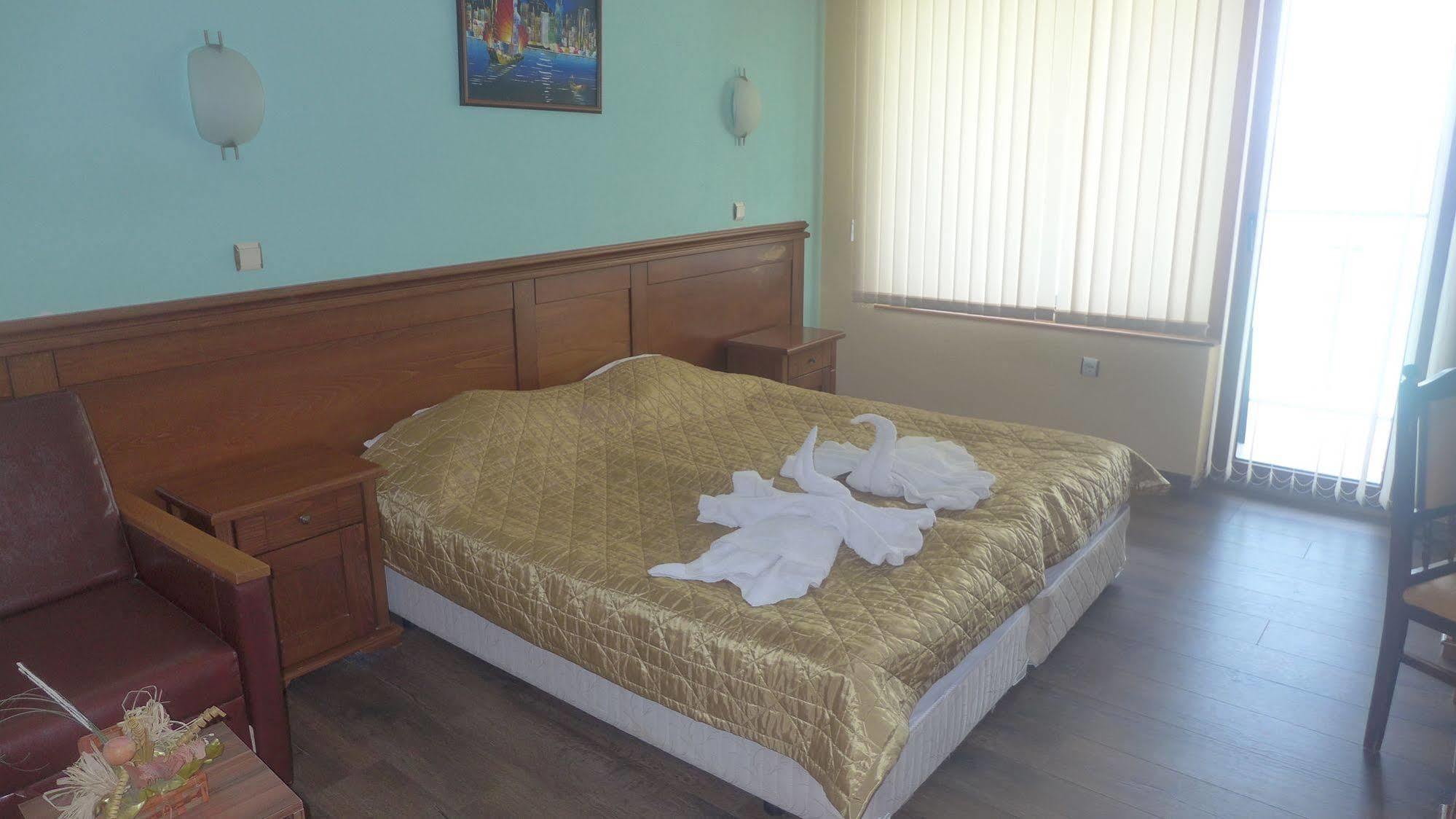 Petrov Family Hotel نيسيبار المظهر الخارجي الصورة