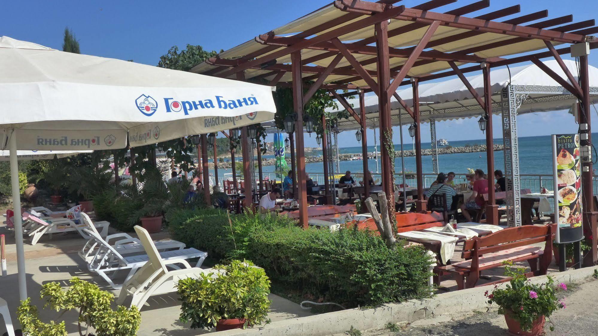 Petrov Family Hotel نيسيبار المظهر الخارجي الصورة